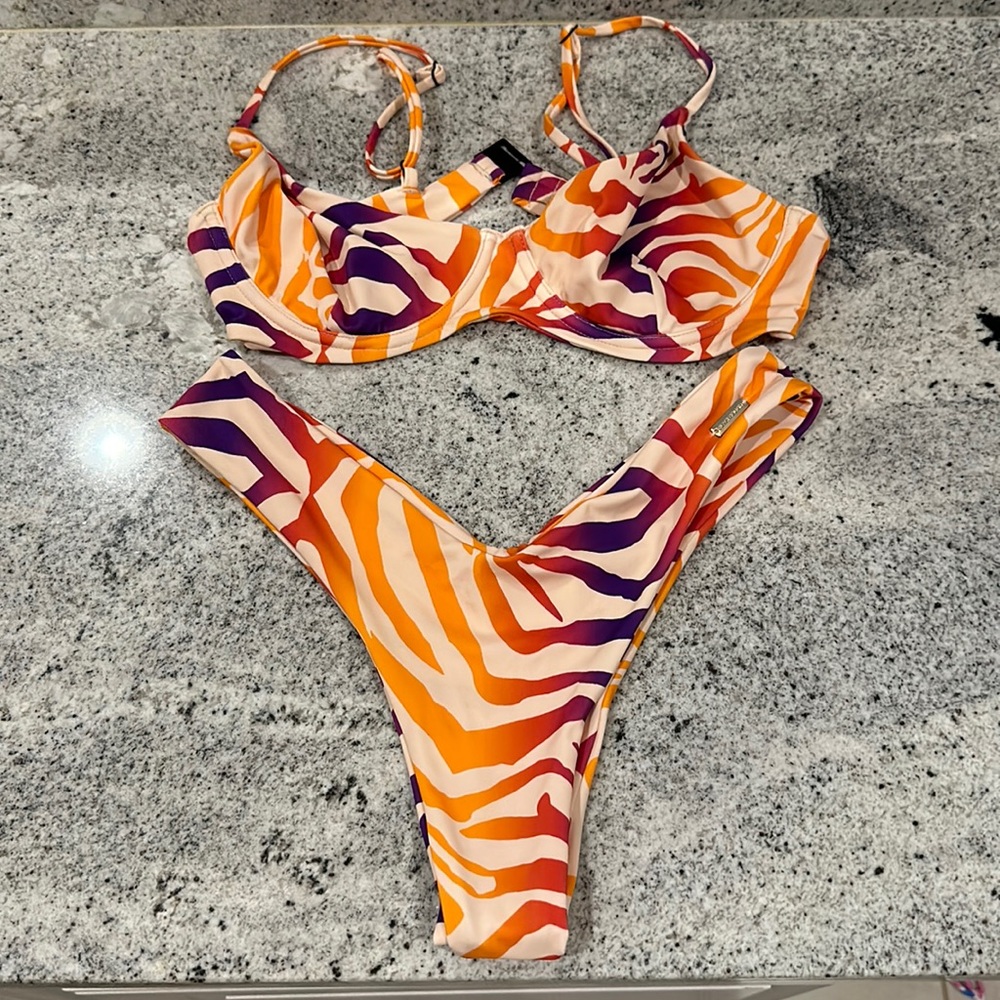 Blackbough bikini